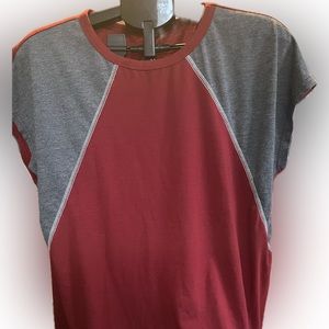 🌵.     Women’s Dazign Shirt